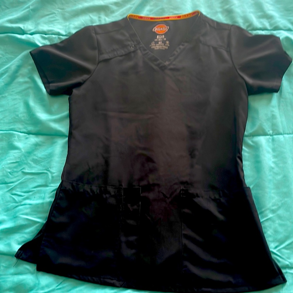 Black XS Dickies scrub top